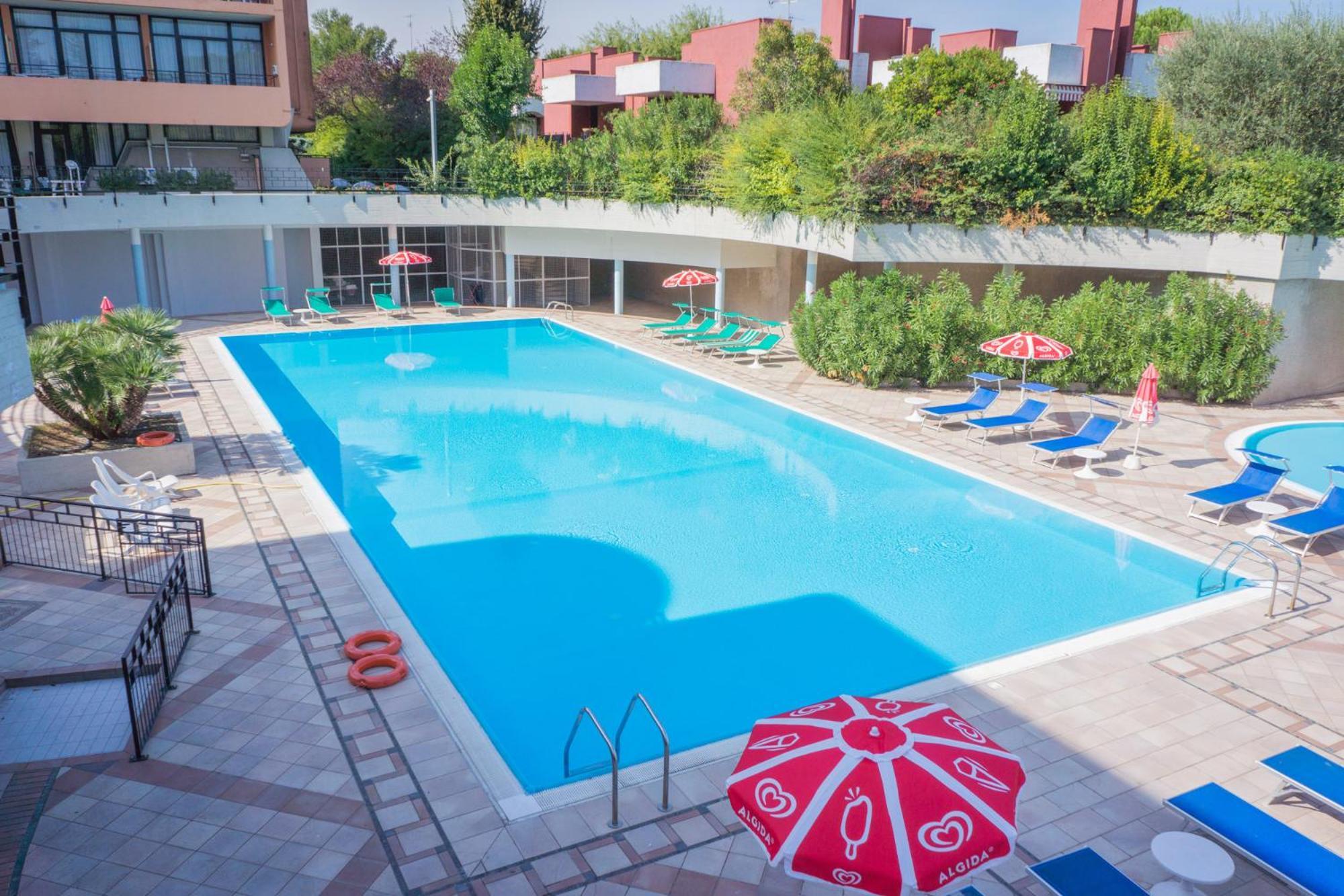 Hotel Residence Holiday Sirmione Exterior foto