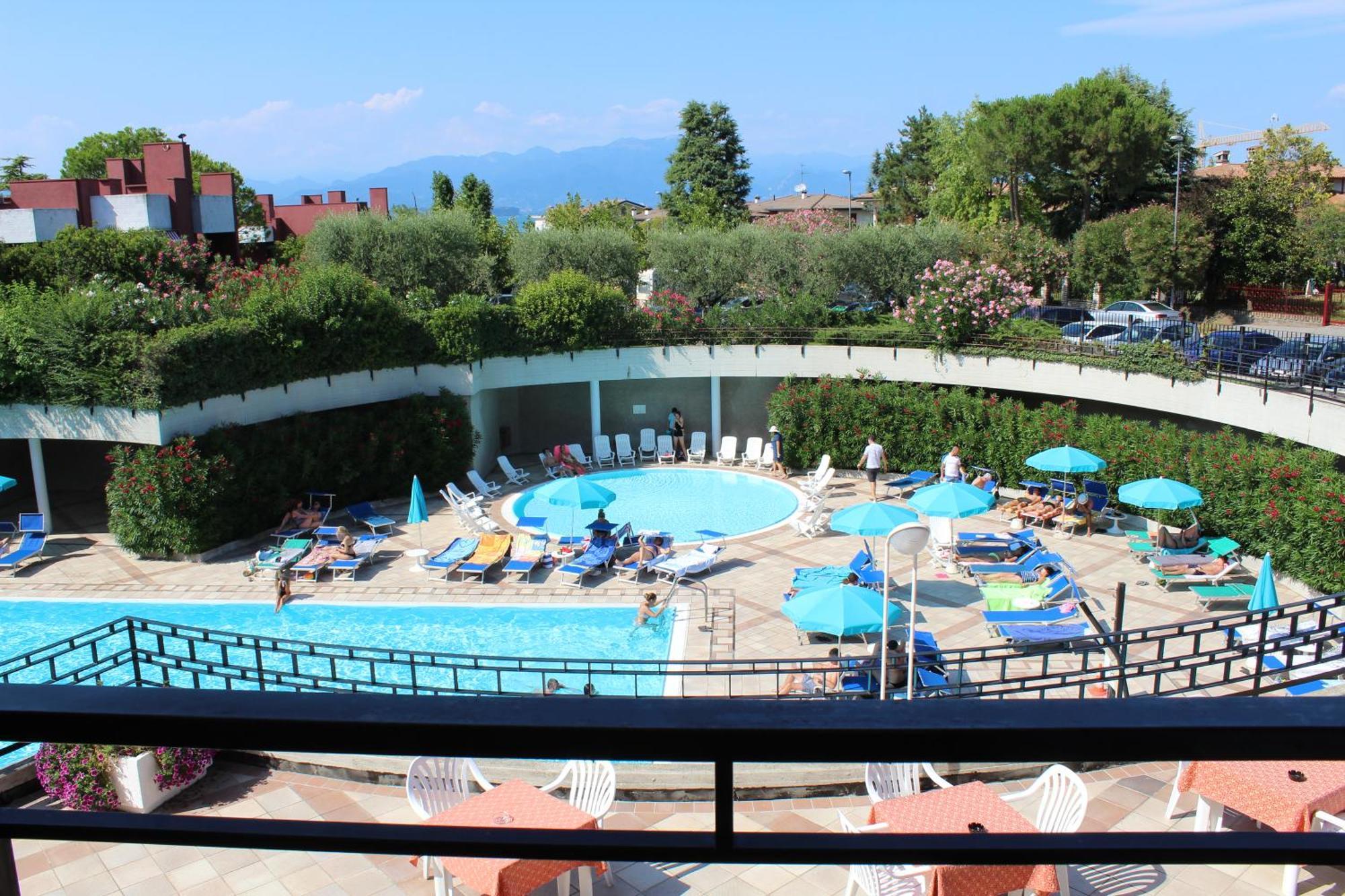 Hotel Residence Holiday Sirmione Exterior foto